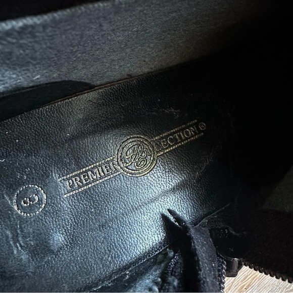 Premiere Collection Y2K Black Pointed Toe Faux Suede Ankle Boots Booties -Size 8 - Picture 9 of 12